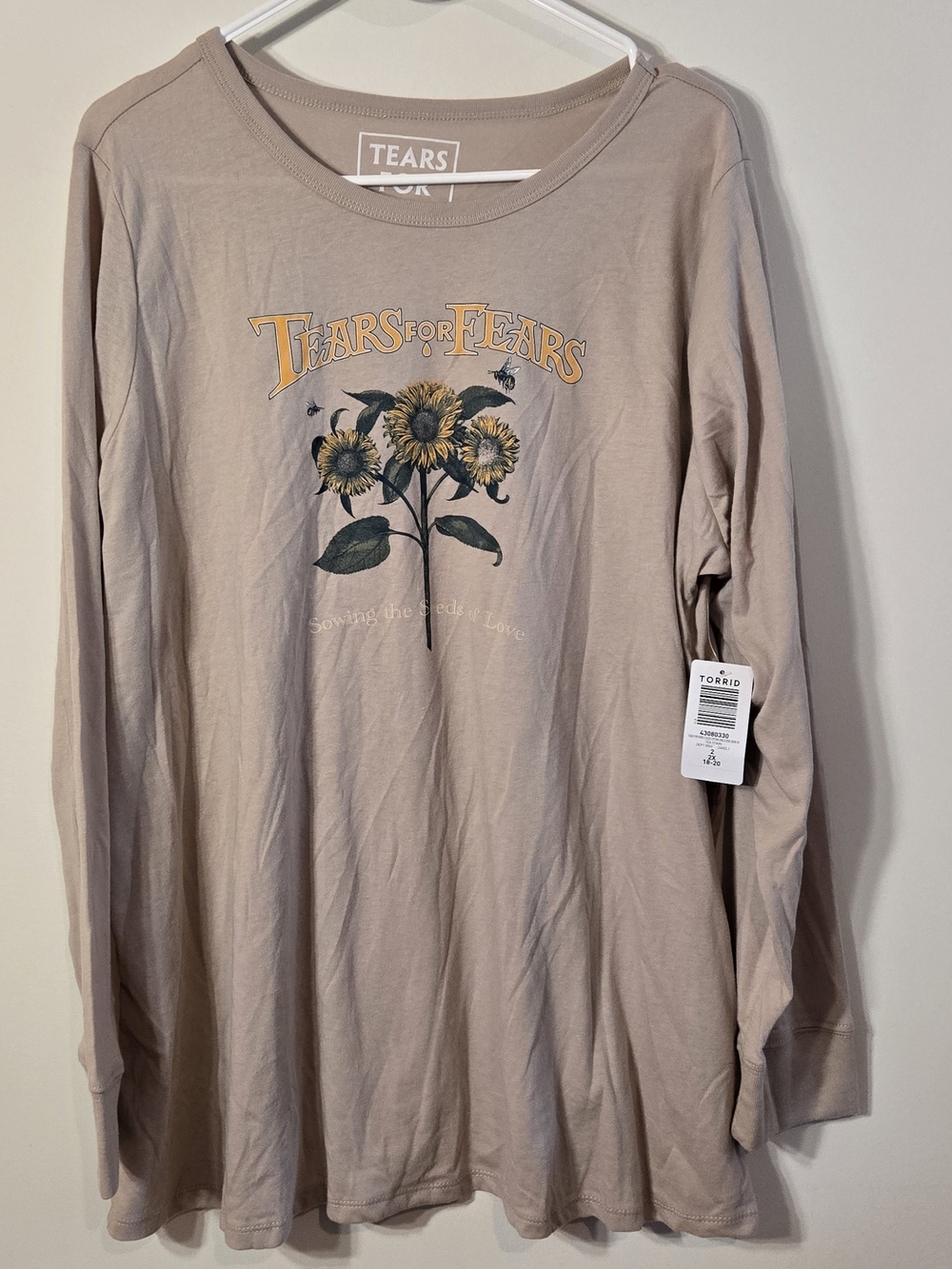 Torrid Sz 2 Beige Graphic Long Sleeve Crewneck Shirt
